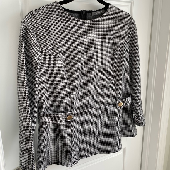 Very Flattering Houndstooth Peplum Blouse - Picture 2 of 9